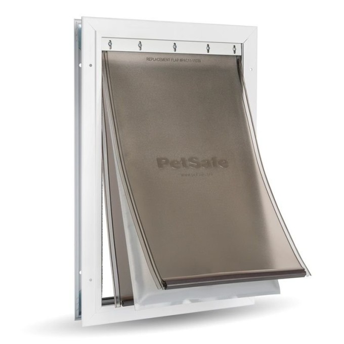 PetSafe® Extreme Weather Aluminium Pet Door-M